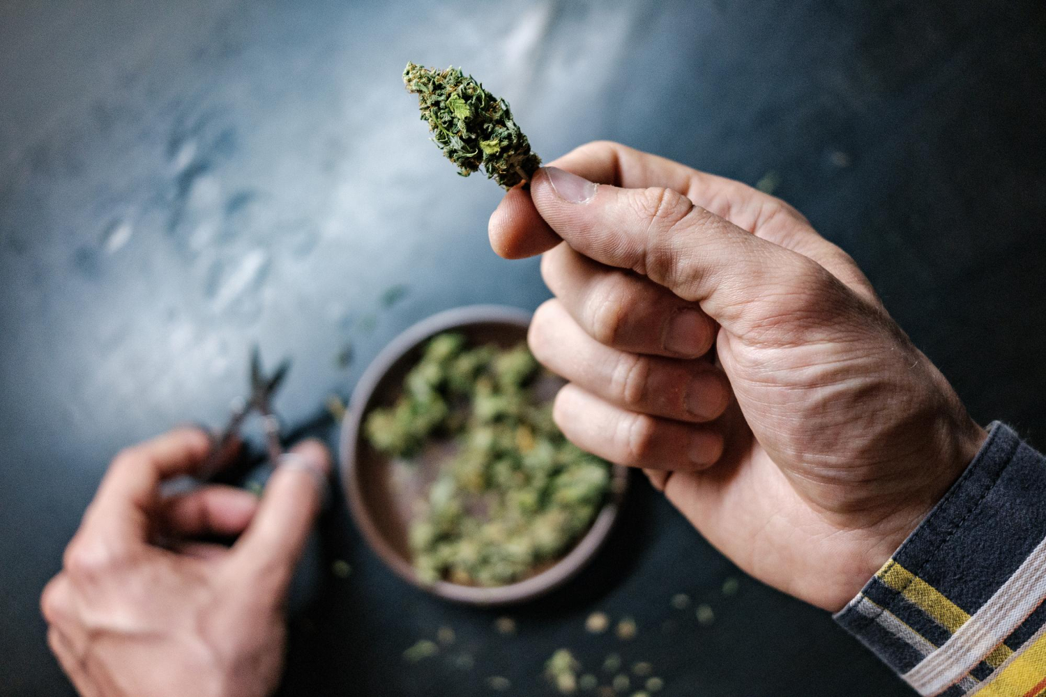 Microdosing Cannabis in Australia (2025 Guide to Balanced Consumption)